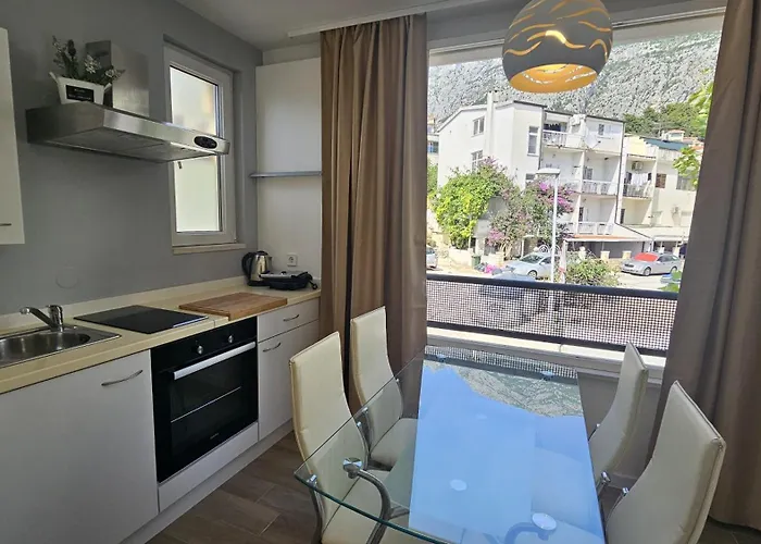 Mistral Apartment Makarska