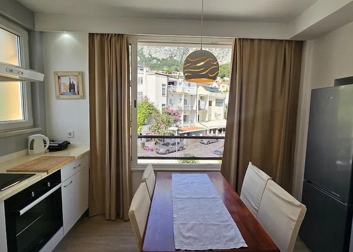 Mistral Apartment Makarska