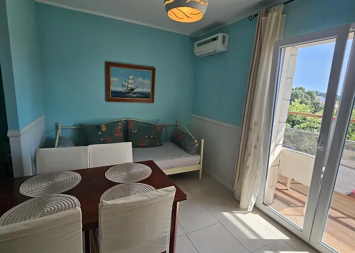 Mistral Apartment Makarska