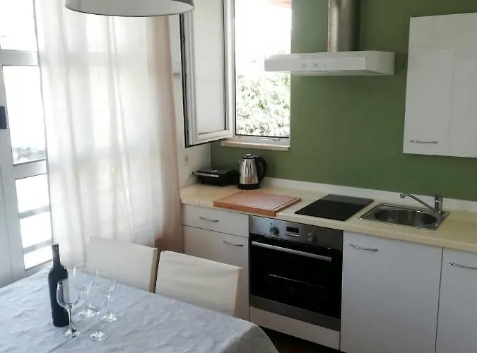 Mistral Apartment Makarska