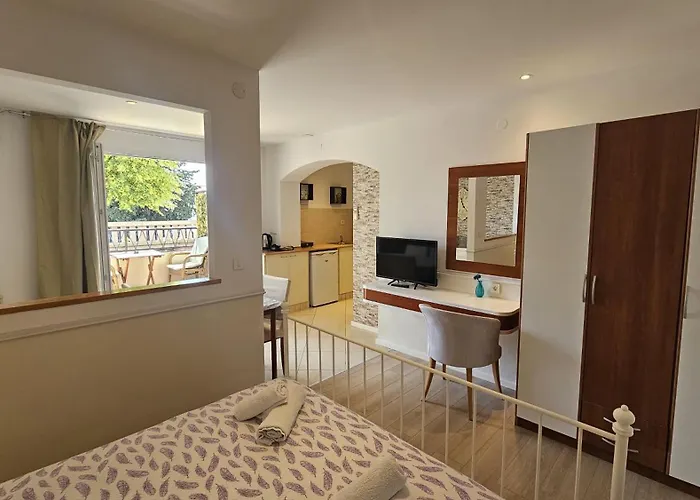 Mistral Макарська